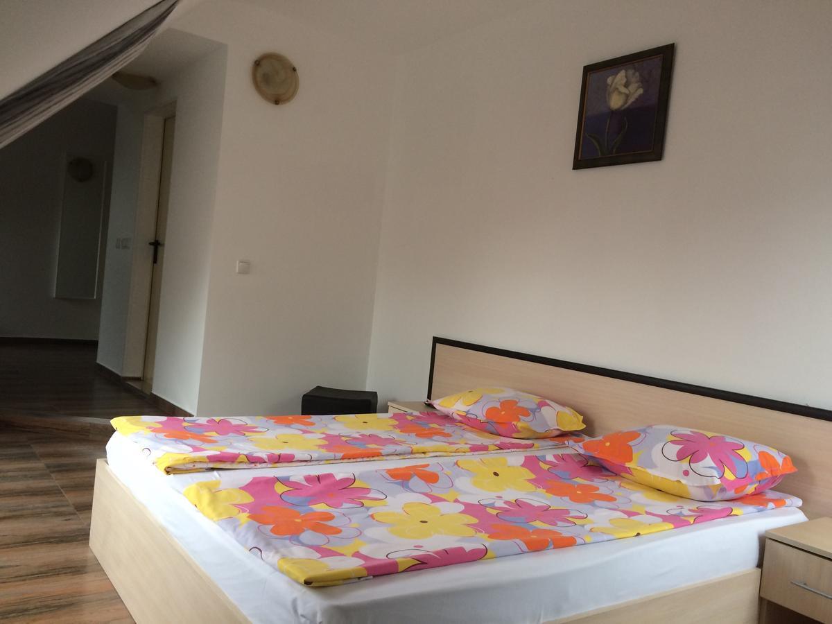 Hotel - Restaurant Chairite Szófia Kültér fotó