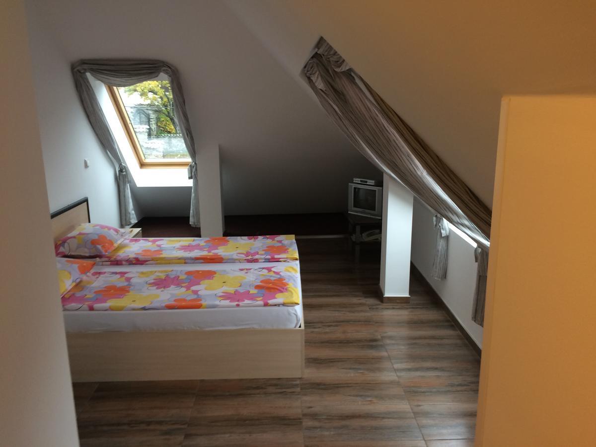Hotel - Restaurant Chairite Szófia Kültér fotó