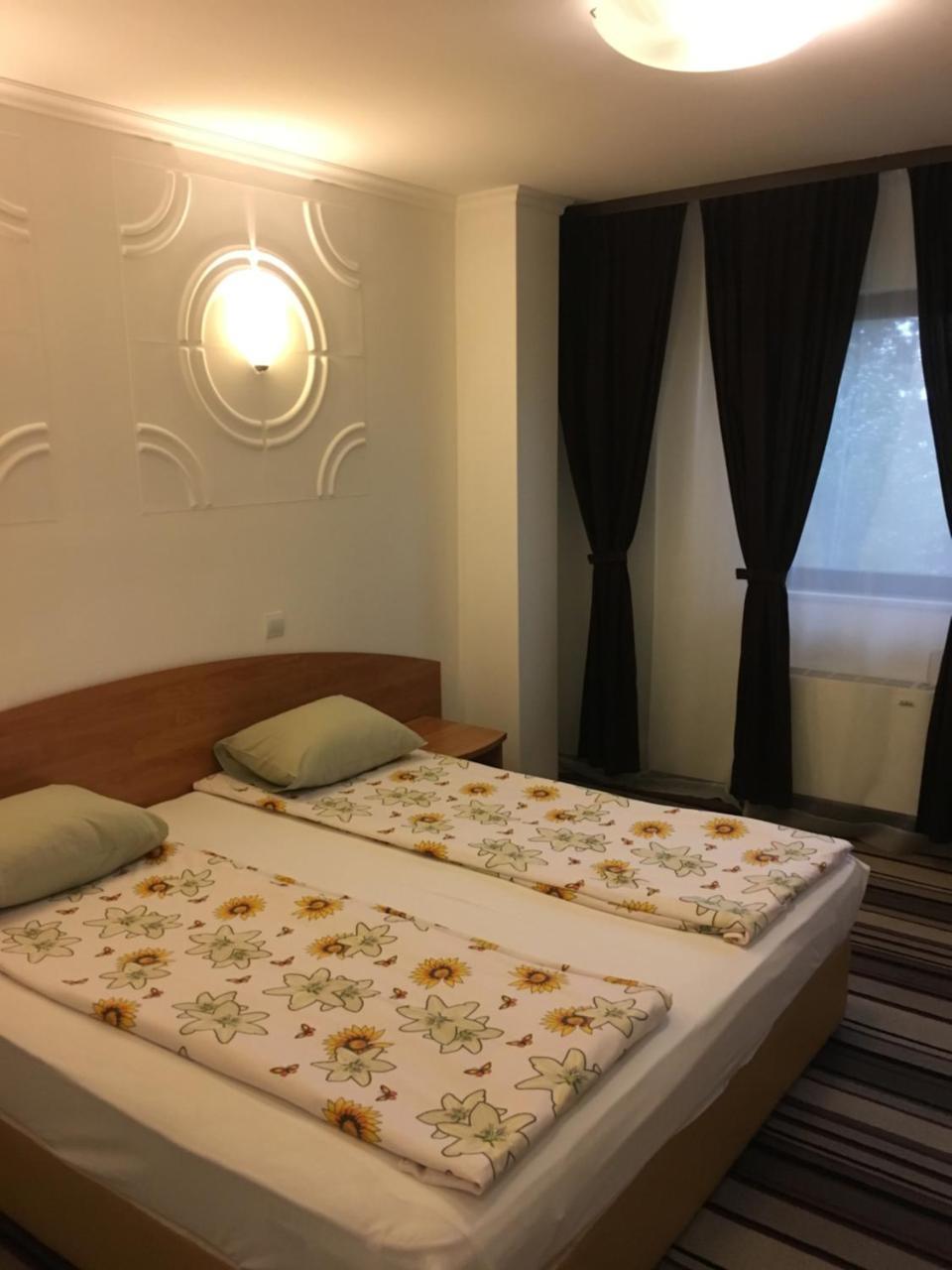 Hotel - Restaurant Chairite Szófia Kültér fotó
